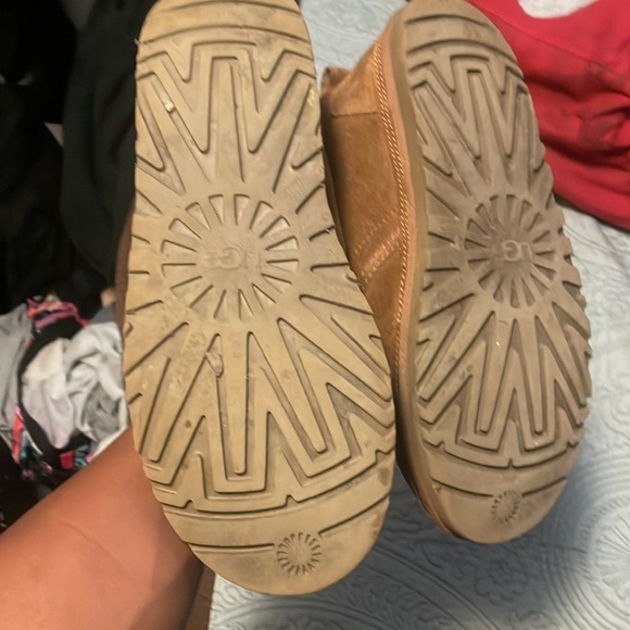 uggs - Picture 3 of 3